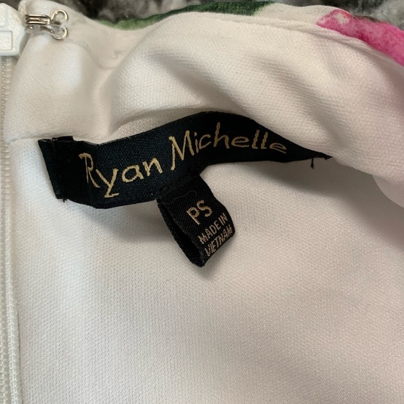 Ryan Michelle Floral Sleeveless V-Neck Style Dress Size PS - Picture 10 of 17